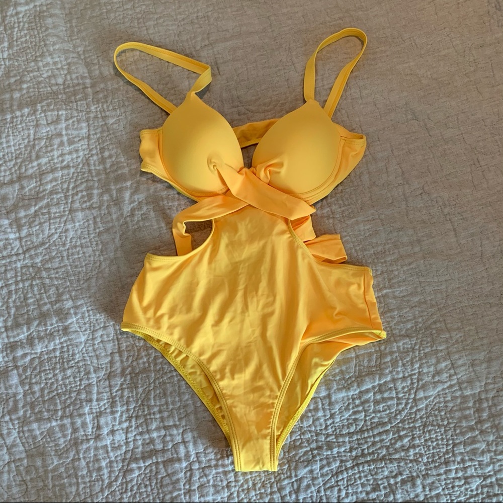 Cutout yellow one piece